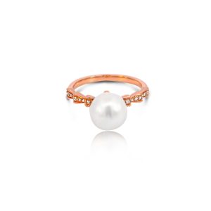 18ct Rose Gold Diamond & Fresh Water Pearl Ring